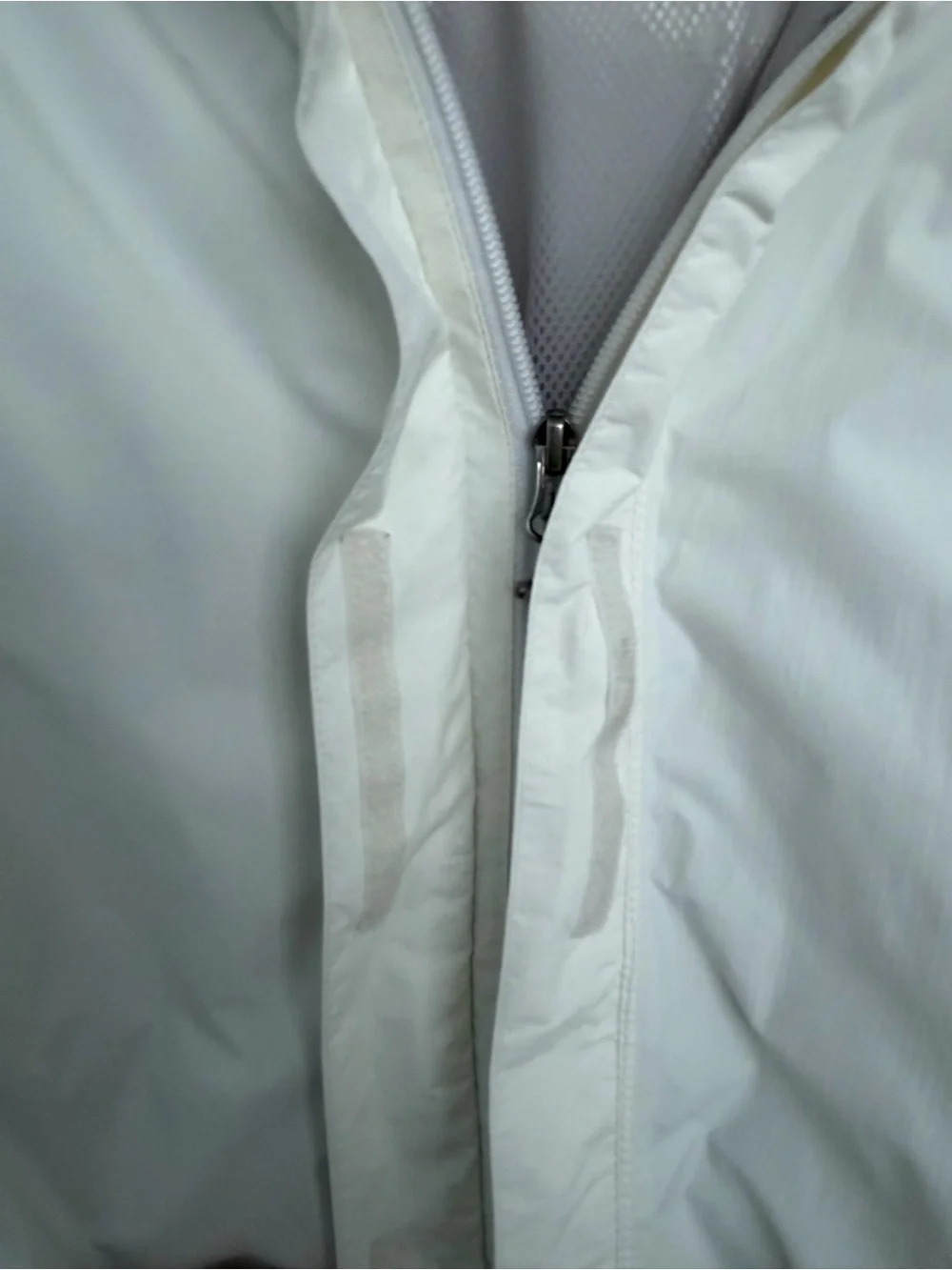 The North Face Resolve Women HyVent White Lightweight Rain Jacket medium gorpcor